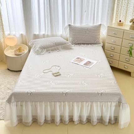 91家纺网 家纺一手货源 找家纺 （总）小萌虎 2025新款A类冰块熊豆豆凉席床裙款