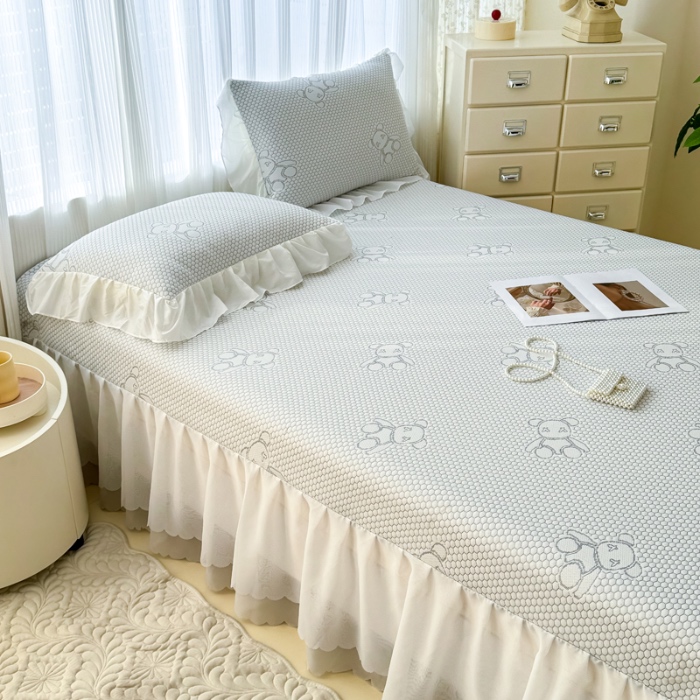 91家纺网 家纺一手货源 找家纺 小萌虎 2025新款A类冰块熊豆豆凉席床裙款 冰块熊-灰