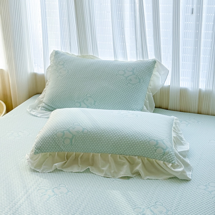 91家纺网 家纺一手货源 找家纺 小萌虎 2025新款A类冰块熊豆豆凉席床裙款 冰块熊-蓝