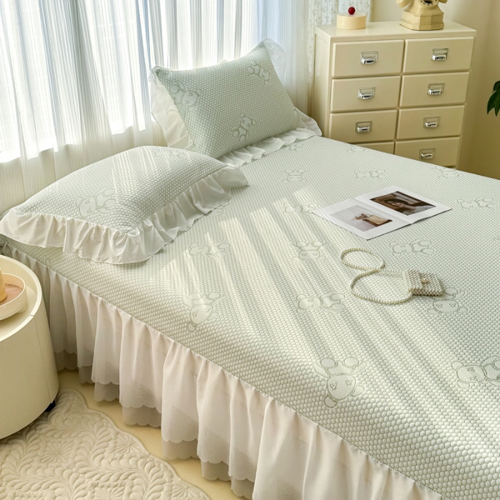 91家纺网 家纺一手货源 找家纺 小萌虎 2025新款A类冰块熊豆豆凉席床裙款 冰块熊-绿