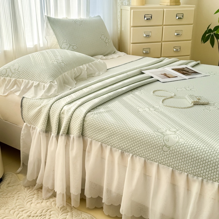 91家纺网 家纺一手货源 找家纺 小萌虎 2025新款A类冰块熊豆豆凉席床裙款 冰块熊-绿