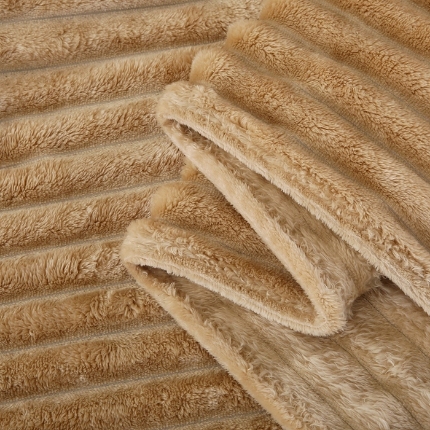 91家纺网 家纺一手货源 找家纺 （总）彩烨家纺 2024新款兔毛绒毛毯高克重兔兔绒 大条兔毛毛毯抽条跨境毛毯