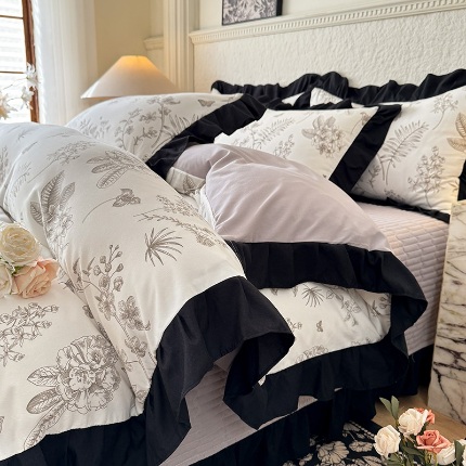 91家纺网 家纺一手货源 找家纺 （总）苏米娜家纺2025春夏新款韩版复古花边A类有氧针织双层纱床盖款四件套赫本风小竺棉泡泡棉床盖款四件套