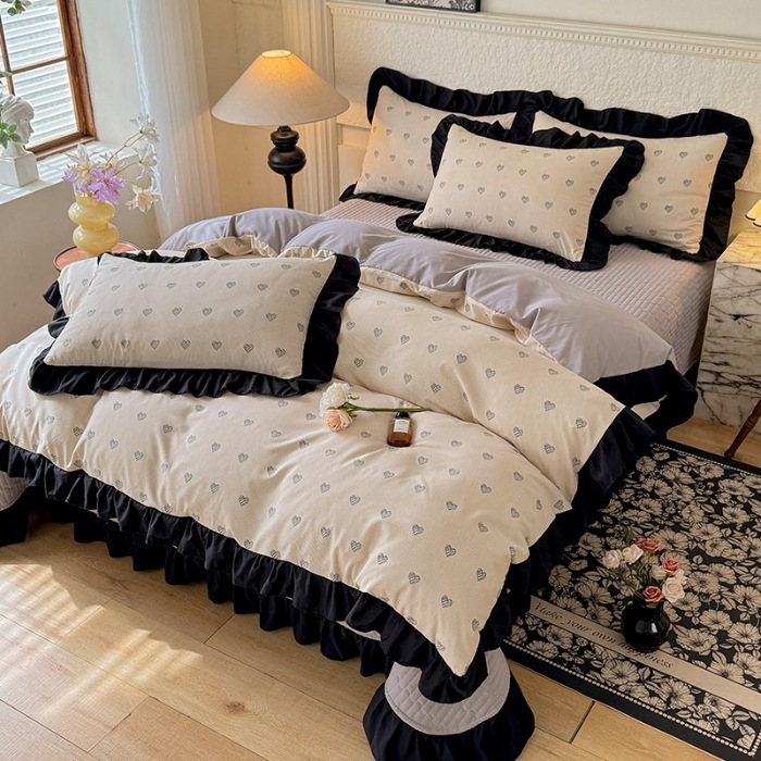 91家纺网 家纺一手货源 找家纺 苏米娜家纺2025春夏新款韩版复古花边A类有氧针织双层纱床盖款四件套赫本风小竺棉泡泡棉床盖款四件套 赫本风-爱心