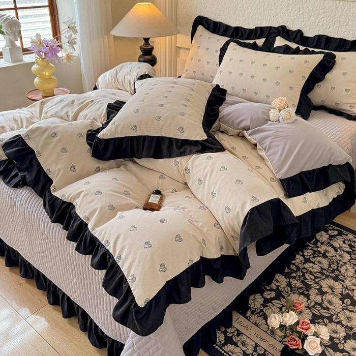 91家纺网 家纺一手货源 找家纺 苏米娜家纺2025春夏新款韩版复古花边A类有氧针织双层纱床盖款四件套赫本风小竺棉泡泡棉床盖款四件套 赫本风-爱心