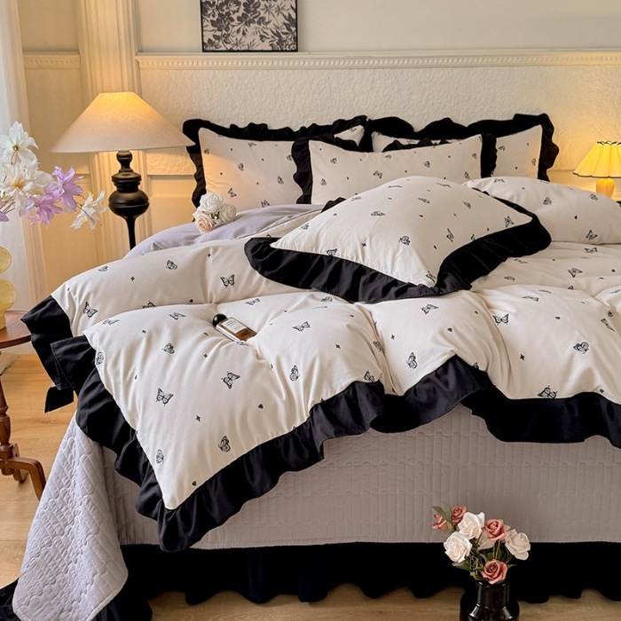 91家纺网 家纺一手货源 找家纺 苏米娜家纺2025春夏新款韩版复古花边A类有氧针织双层纱床盖款四件套赫本风小竺棉泡泡棉床盖款四件套 赫本风-蝶舞