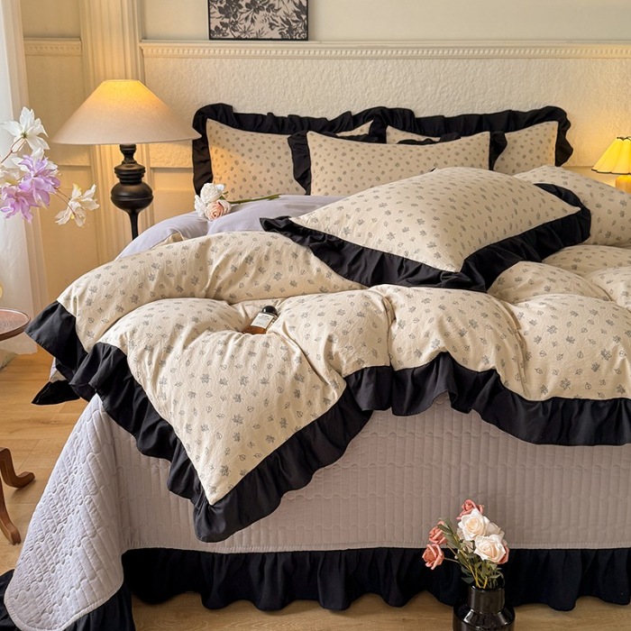 91家纺网 家纺一手货源 找家纺 苏米娜家纺2025春夏新款韩版复古花边A类有氧针织双层纱床盖款四件套赫本风小竺棉泡泡棉床盖款四件套 赫本风-南木