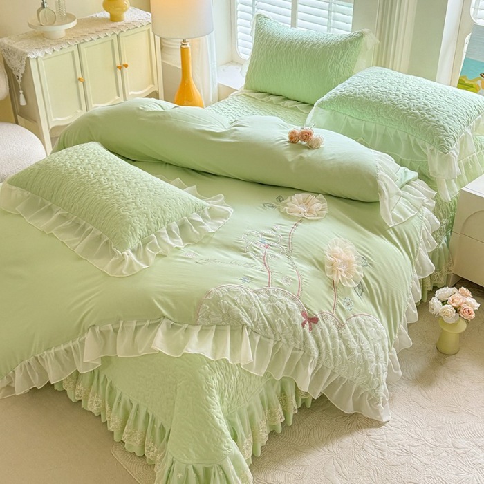 91家纺网 家纺一手货源 找家纺 苏米娜2025春夏新品韩版甜美公主风超柔水洗棉床盖四件套刺绣针织棉双层纱纯棉棉麻全棉公主风床盖款四件套 秘密花园-薄荷绿