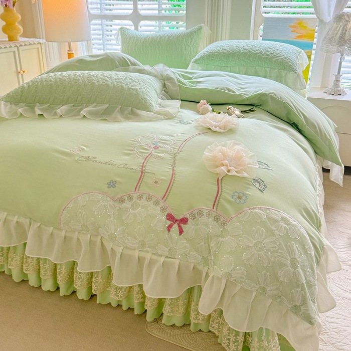 91家纺网 家纺一手货源 找家纺 苏米娜2025春夏新品韩版甜美公主风超柔水洗棉床盖四件套刺绣针织棉双层纱纯棉棉麻全棉公主风床盖款四件套 秘密花园-薄荷绿
