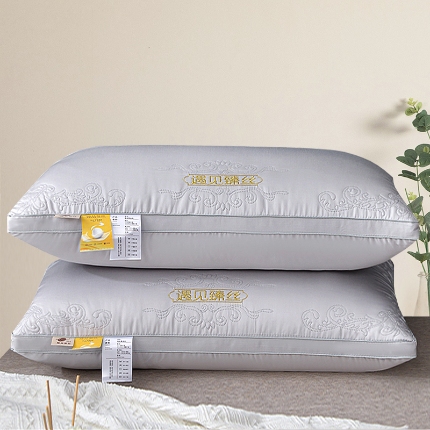 91家纺网 家纺一手货源 找家纺 （总）超柔蚕丝枕 刺绣羽丝绒枕 全棉羽丝枕 双边立体枕头 柔软舒适枕 中高枕