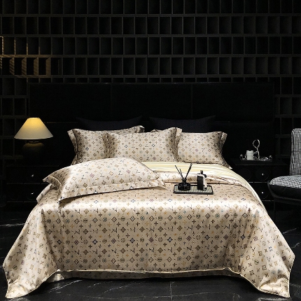 91家纺网 家纺一手货源 找家纺 （总）黄鹂鸟 2025新款高端轻奢丝滑裸睡丝绸数码印花水洗真丝天丝四件套系列 -风格三