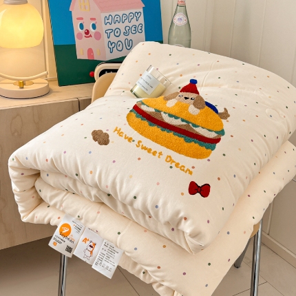 91家纺网 家纺一手货源 找家纺 宇航2025新款全棉双层纱大豆被夏被春秋被 汉堡狗