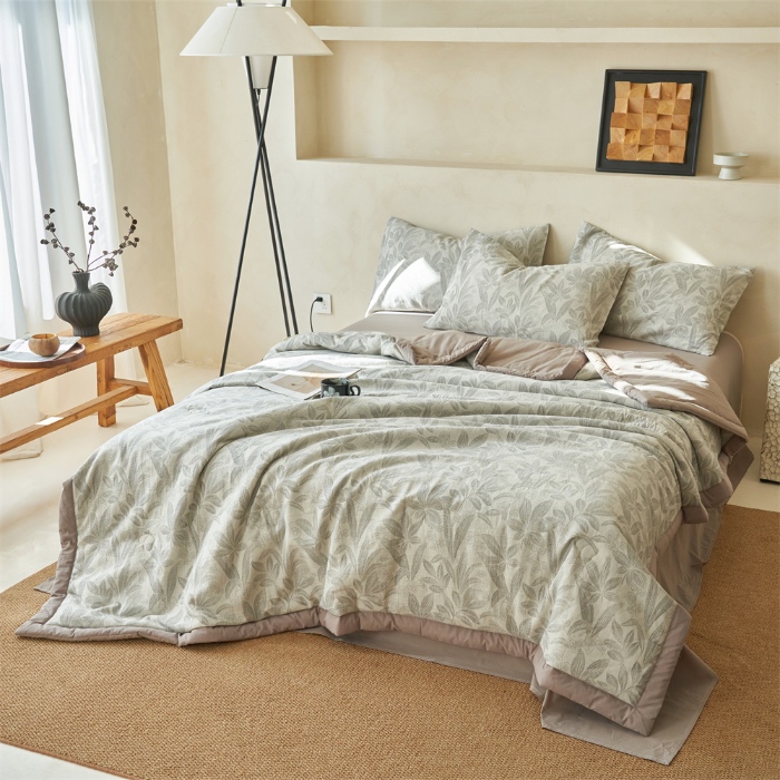 91家纺网 家纺一手货源 找家纺 金鹰 2025新款A类纯棉水洗棉提花三层纱叶之韵味空调被夏凉被大豆夏被四件套 叶之韵味-灰