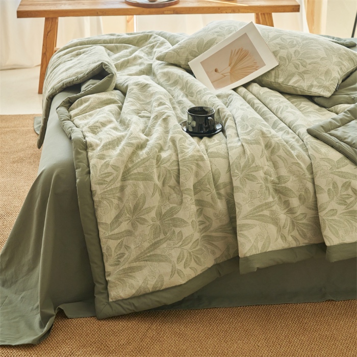 91家纺网 家纺一手货源 找家纺 金鹰 2025新款A类纯棉水洗棉提花三层纱叶之韵味空调被夏凉被大豆夏被四件套 叶之韵味-绿