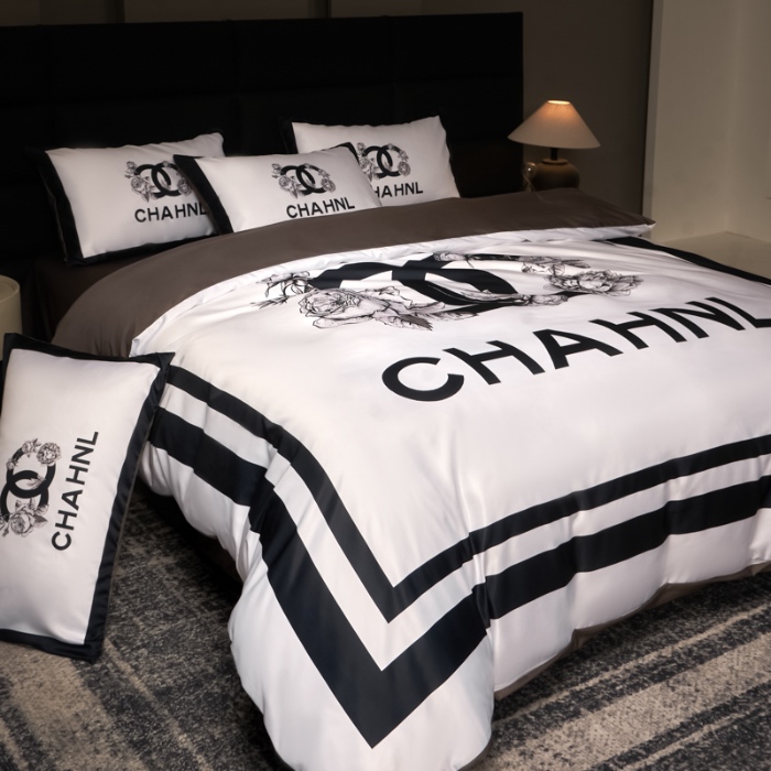 91家纺网 家纺一手货源 找家纺 花沐 2025春夏新款凉感冰丝四件套系列 冰丝白香花