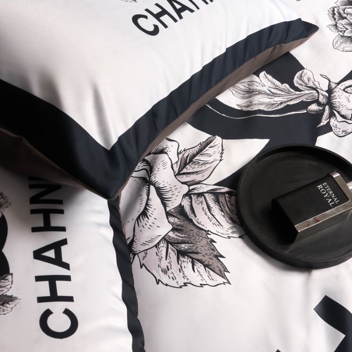 91家纺网 家纺一手货源 找家纺 花沐 2025春夏新款凉感冰丝四件套系列 冰丝白香花