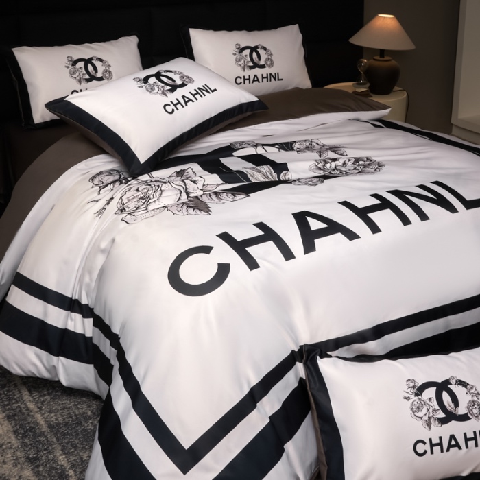 91家纺网 家纺一手货源 找家纺 花沐 2025春夏新款凉感冰丝四件套系列 冰丝白香花