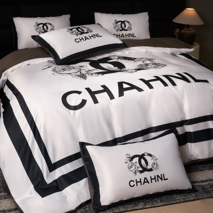 91家纺网 家纺一手货源 找家纺 花沐 2025春夏新款凉感冰丝四件套系列 冰丝白香花