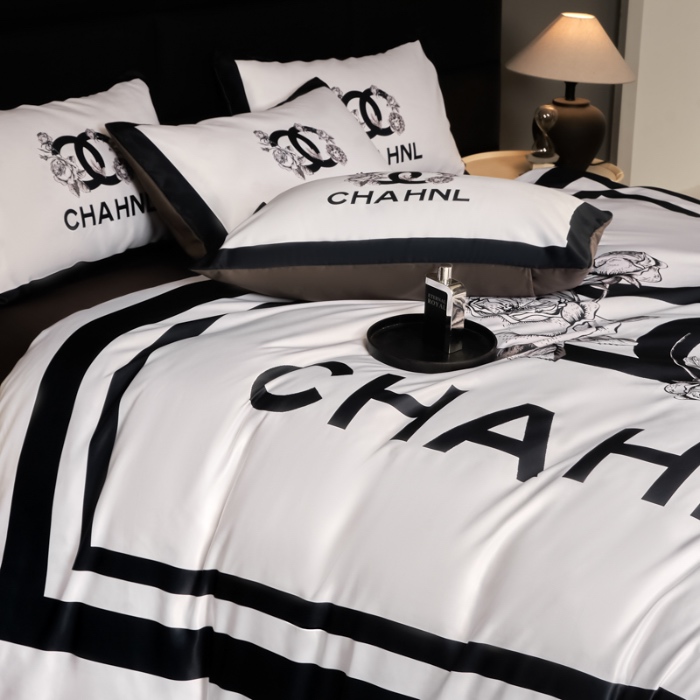 91家纺网 家纺一手货源 找家纺 花沐 2025春夏新款凉感冰丝四件套系列 冰丝白香花