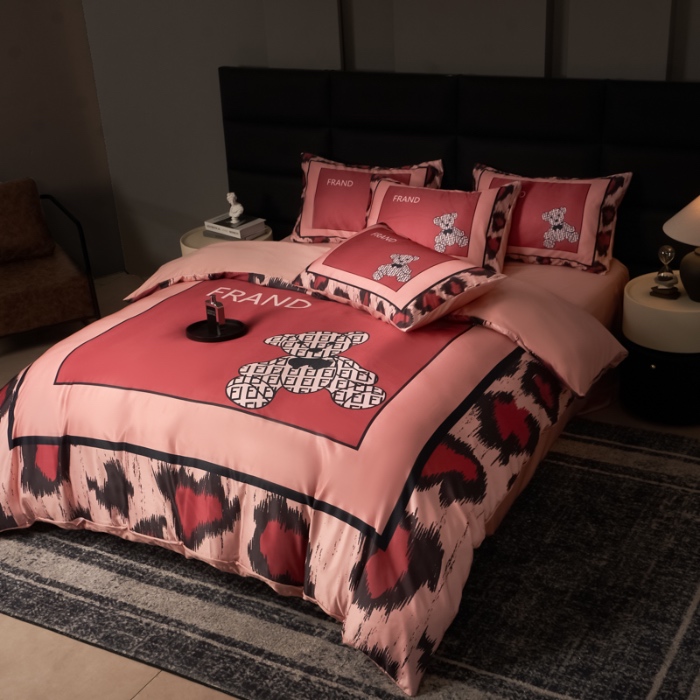 91家纺网 家纺一手货源 找家纺 花沐 2025春夏新款凉感冰丝四件套系列 冰丝粉豹纹