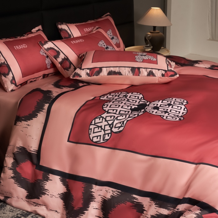 91家纺网 家纺一手货源 找家纺 花沐 2025春夏新款凉感冰丝四件套系列 冰丝粉豹纹