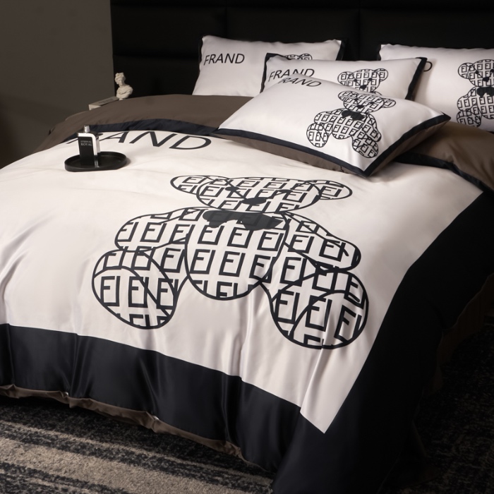 91家纺网 家纺一手货源 找家纺 花沐 2025春夏新款凉感冰丝四件套系列 冰丝黑白熊