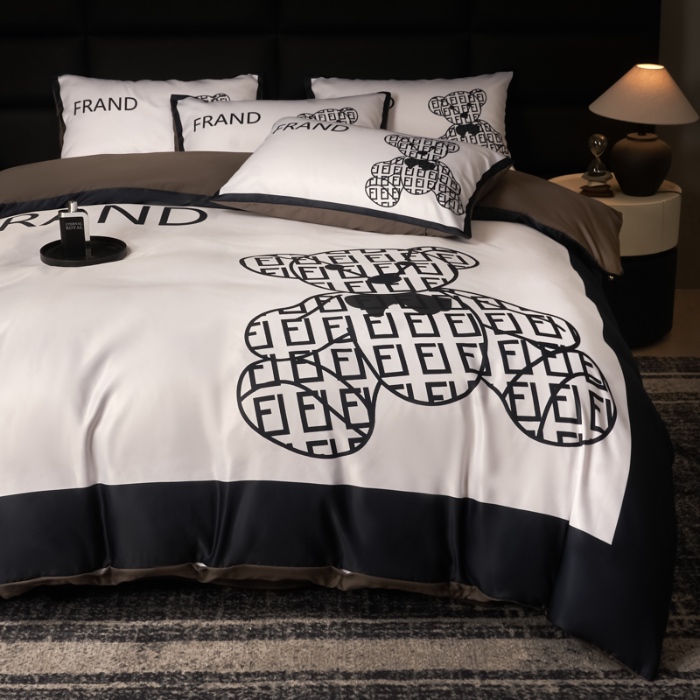 91家纺网 家纺一手货源 找家纺 花沐 2025春夏新款凉感冰丝四件套系列 冰丝黑白熊