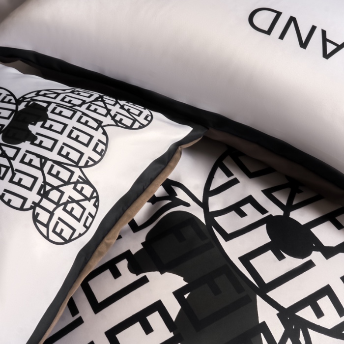 91家纺网 家纺一手货源 找家纺 花沐 2025春夏新款凉感冰丝四件套系列 冰丝黑白熊