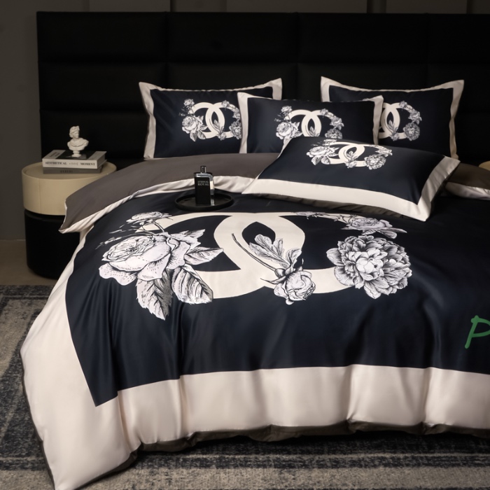 91家纺网 家纺一手货源 找家纺 花沐 2025春夏新款凉感冰丝四件套系列 冰丝黑香花