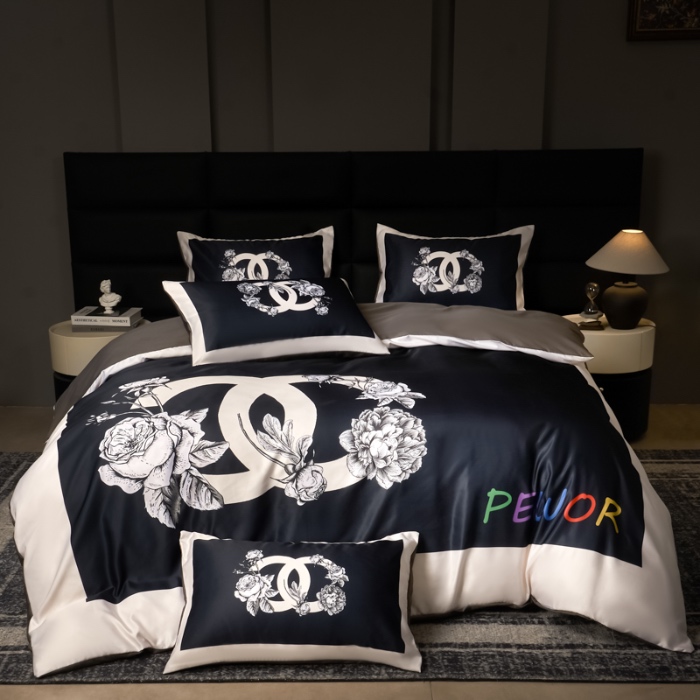 91家纺网 家纺一手货源 找家纺 花沐 2025春夏新款凉感冰丝四件套系列 冰丝黑香花