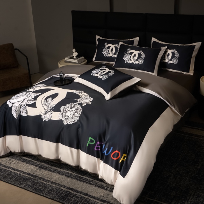 91家纺网 家纺一手货源 找家纺 花沐 2025春夏新款凉感冰丝四件套系列 冰丝黑香花