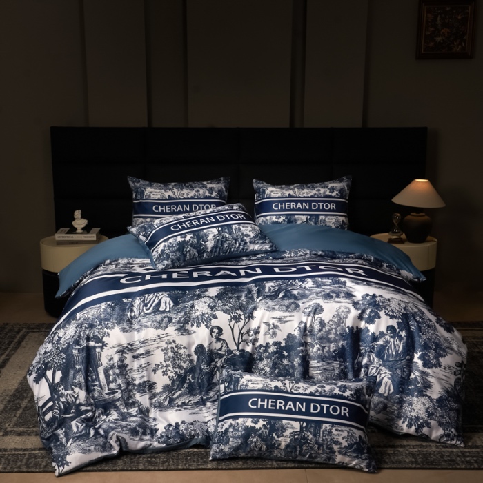 91家纺网 家纺一手货源 找家纺 花沐 2025春夏新款凉感冰丝四件套系列 冰丝蓝暮