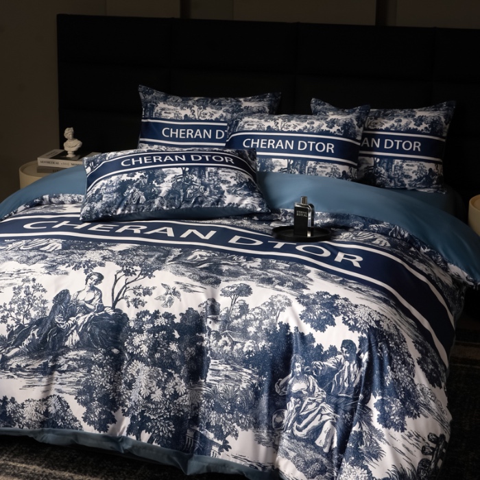 91家纺网 家纺一手货源 找家纺 花沐 2025春夏新款凉感冰丝四件套系列 冰丝蓝暮