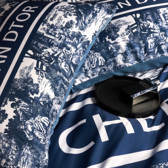 91家纺网 家纺一手货源 找家纺 花沐 2025春夏新款凉感冰丝四件套系列 冰丝蓝暮