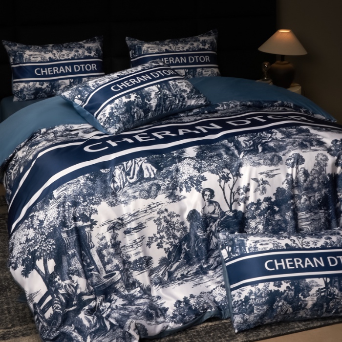 91家纺网 家纺一手货源 找家纺 花沐 2025春夏新款凉感冰丝四件套系列 冰丝蓝暮