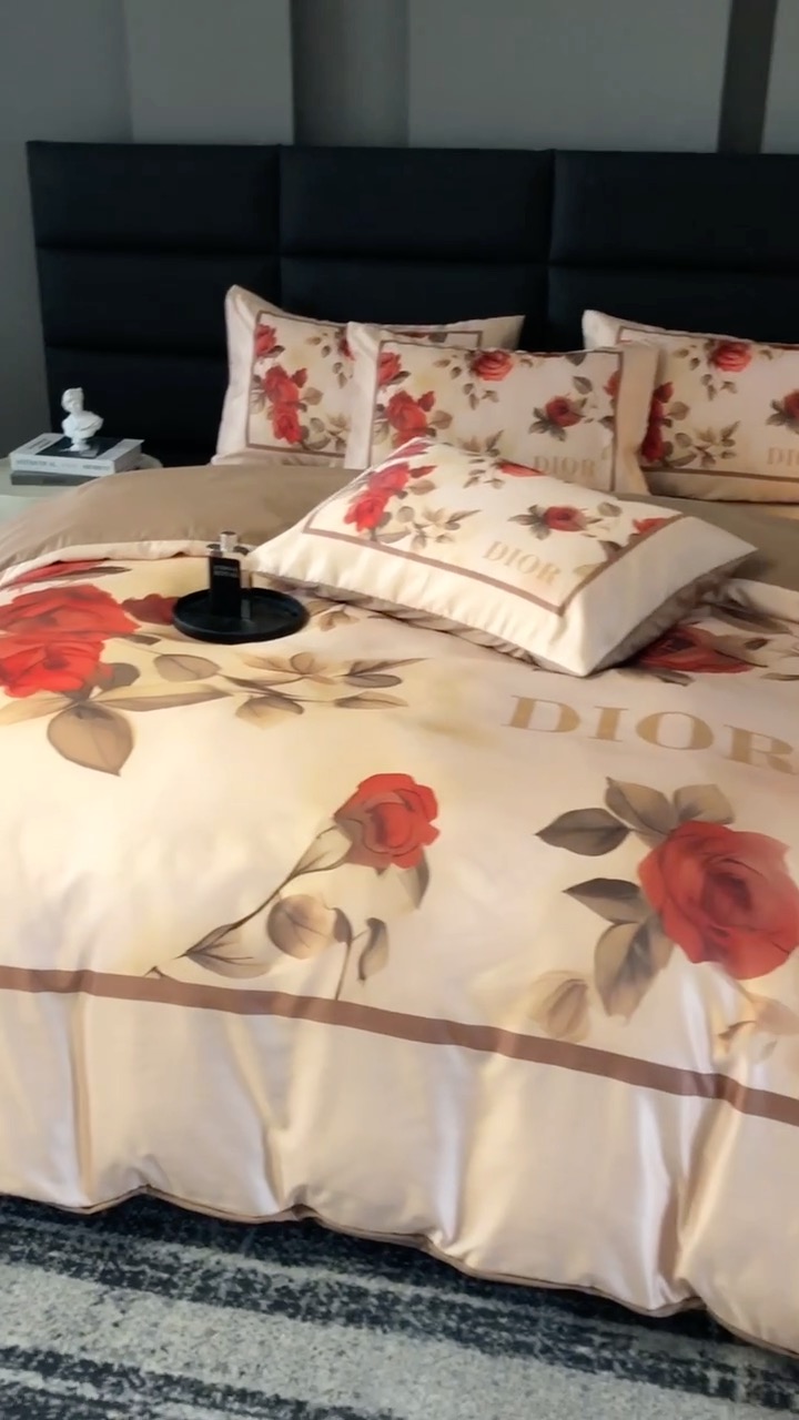 91家纺网 家纺一手货源 找家纺 花沐 2025春夏新款凉感冰丝四件套系列 冰丝奢花