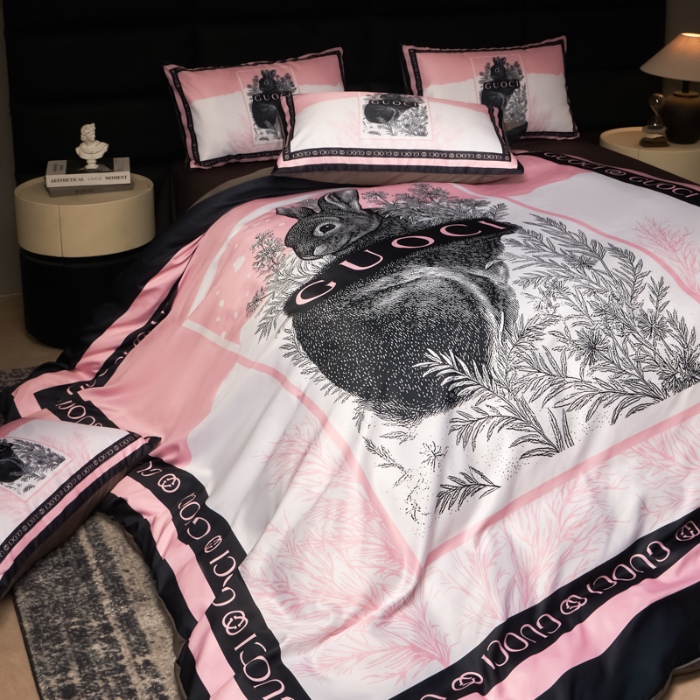 91家纺网 家纺一手货源 找家纺 花沐 2025春夏新款凉感冰丝四件套系列 冰丝熙熙兔