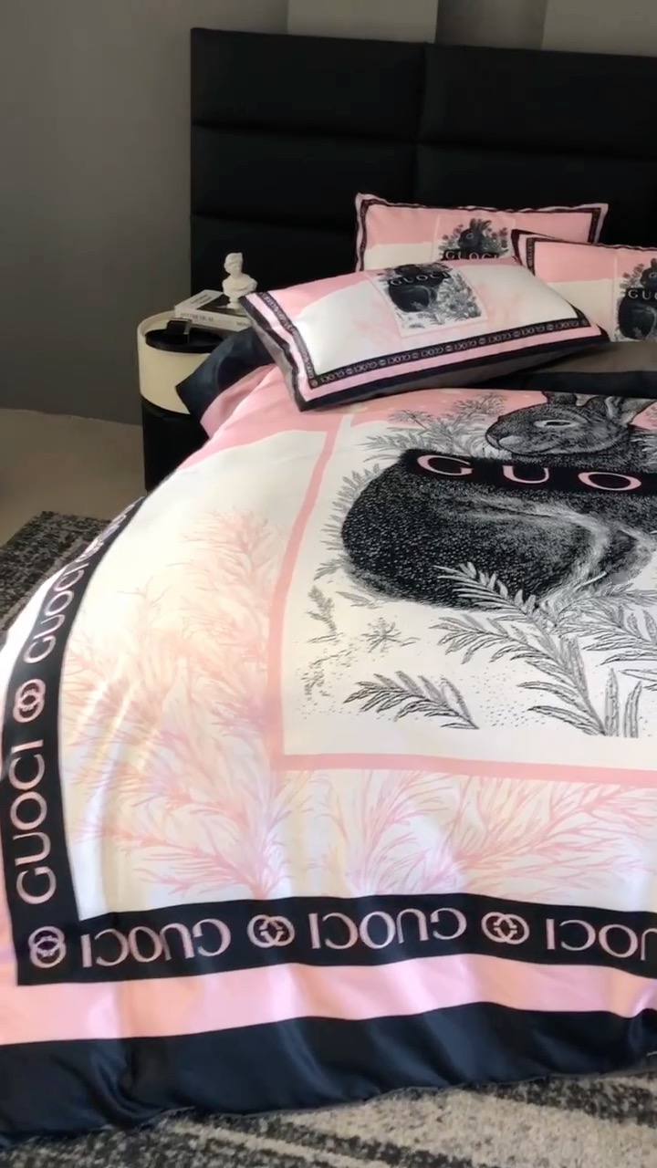 91家纺网 家纺一手货源 找家纺 花沐 2025春夏新款凉感冰丝四件套系列 冰丝熙熙兔