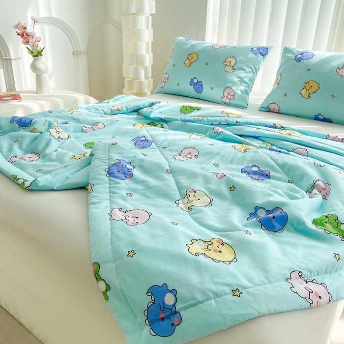 91家纺网 家纺一手货源 找家纺 天瑜 2024新款棉绸苏香绸舒香绸夏被人造棉夏凉被 恐龙宝贝蓝