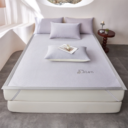 91家纺网 家纺一手货源 找家纺 (总）2025新款3D凉感冰豆豆凉席三件套床席款空调席（保证不起球）