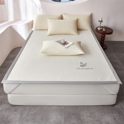 91家纺网 家纺一手货源 找家纺 (总）2025新款3D凉感冰豆豆凉席三件套床席款空调席（保证不起球）