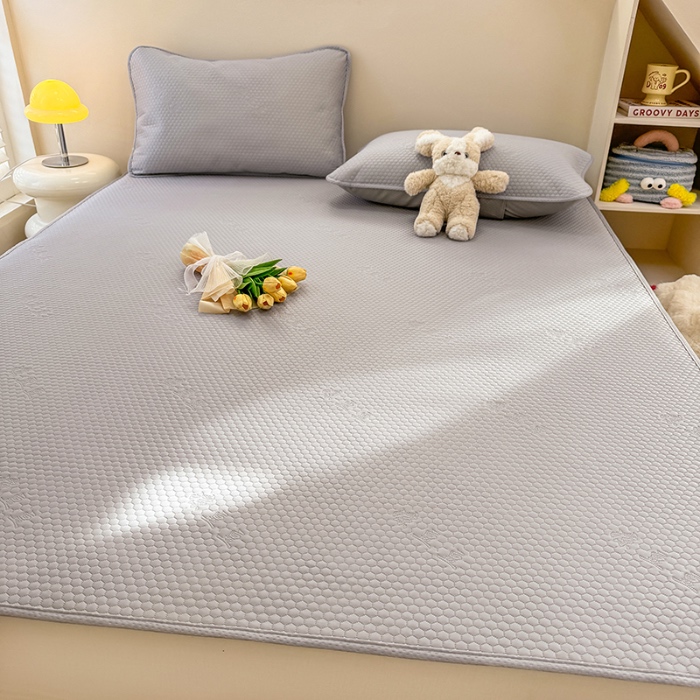 91家纺网 家纺一手货源 找家纺 阿亮家居 2025新款凉席凉豆豆单包边可水席单凉席三件套冰豆豆席 小米粒绅士灰床席款