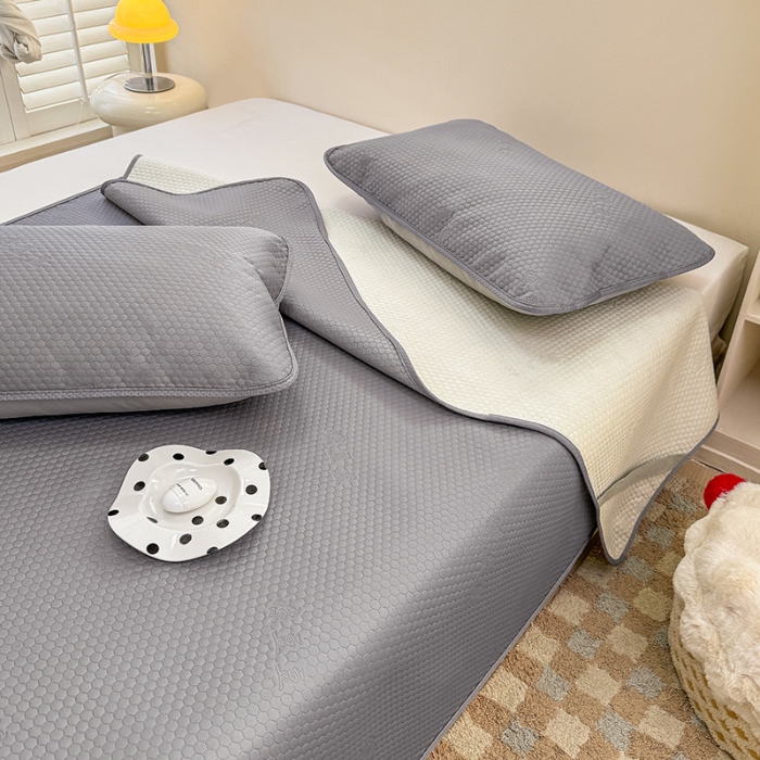 91家纺网 家纺一手货源 找家纺 阿亮家居 2025新款凉席凉豆豆单包边可水席单凉席三件套冰豆豆席 小米粒深海灰床席款