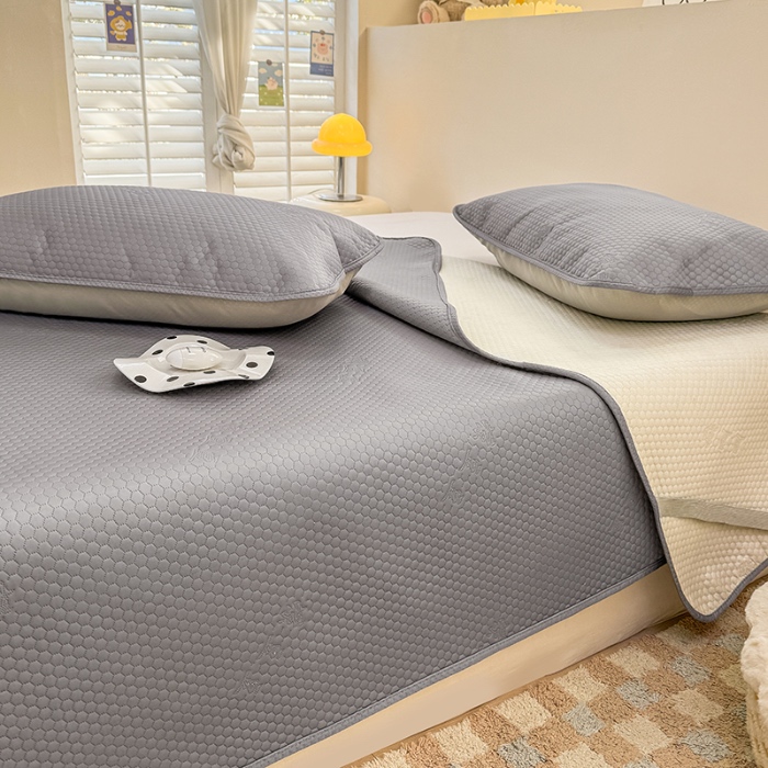 91家纺网 家纺一手货源 找家纺 阿亮家居 2025新款凉席凉豆豆单包边可水席单凉席三件套冰豆豆席 小米粒深海灰床席款