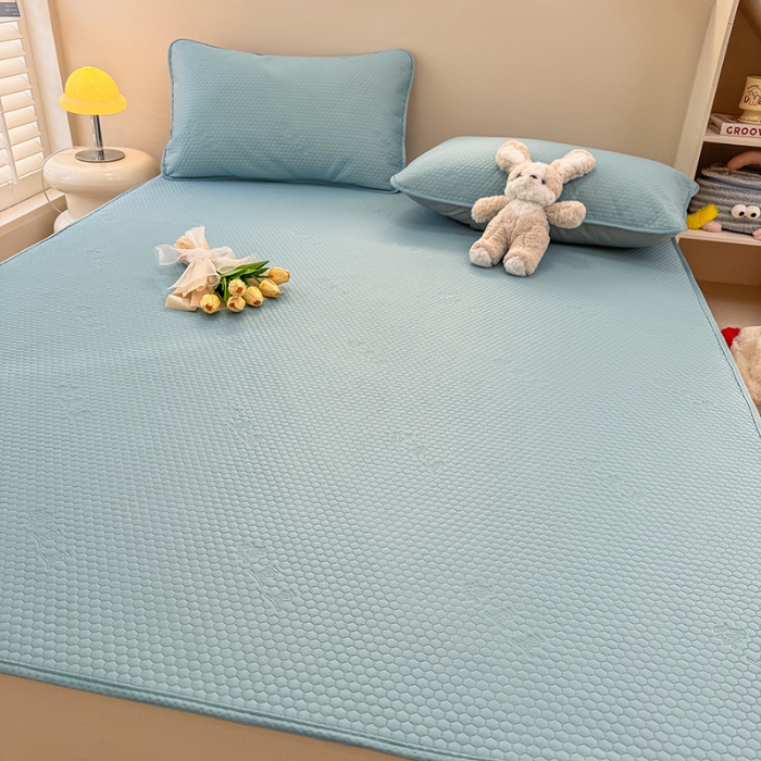 91家纺网 家纺一手货源 找家纺 阿亮家居 2025新款凉席凉豆豆单包边可水席单凉席三件套冰豆豆席 小米粒天空蓝床席款