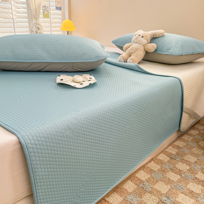 91家纺网 家纺一手货源 找家纺 阿亮家居 2025新款凉席凉豆豆单包边可水席单凉席三件套冰豆豆席 小米粒天空蓝床席款