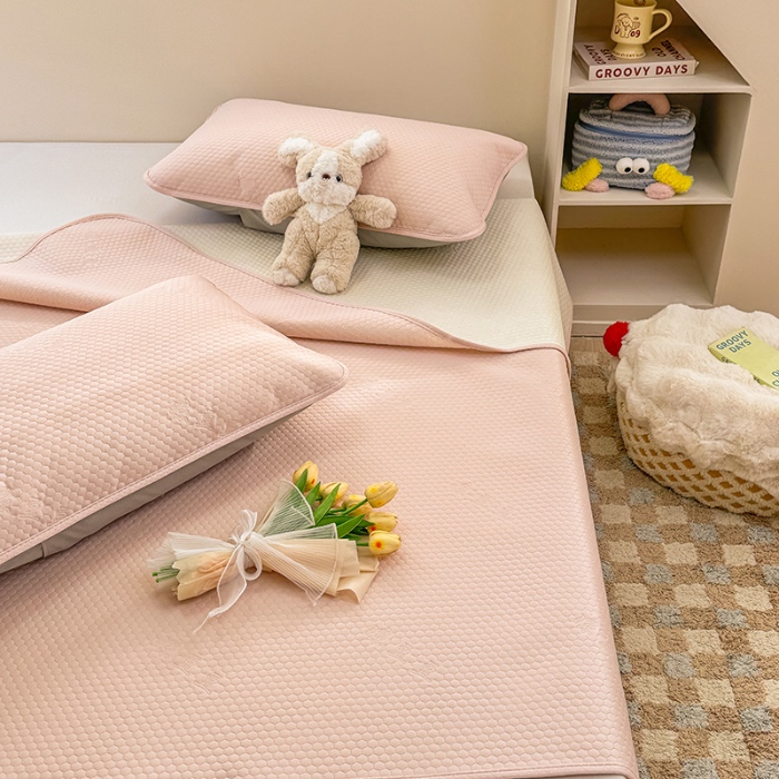 91家纺网 家纺一手货源 找家纺 阿亮家居 2025新款凉席凉豆豆单包边可水席单凉席三件套冰豆豆席 小米粒樱花粉床席款