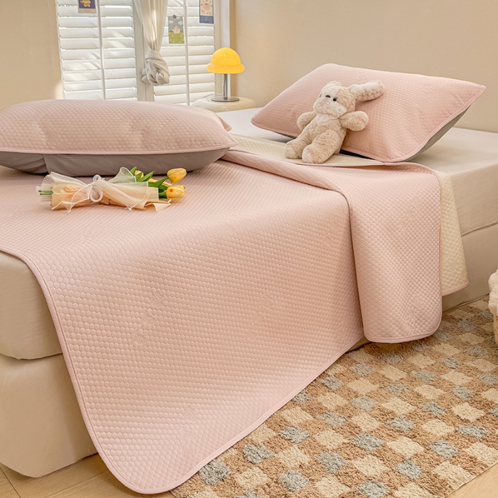 91家纺网 家纺一手货源 找家纺 阿亮家居 2025新款凉席凉豆豆单包边可水席单凉席三件套冰豆豆席 小米粒樱花粉床席款