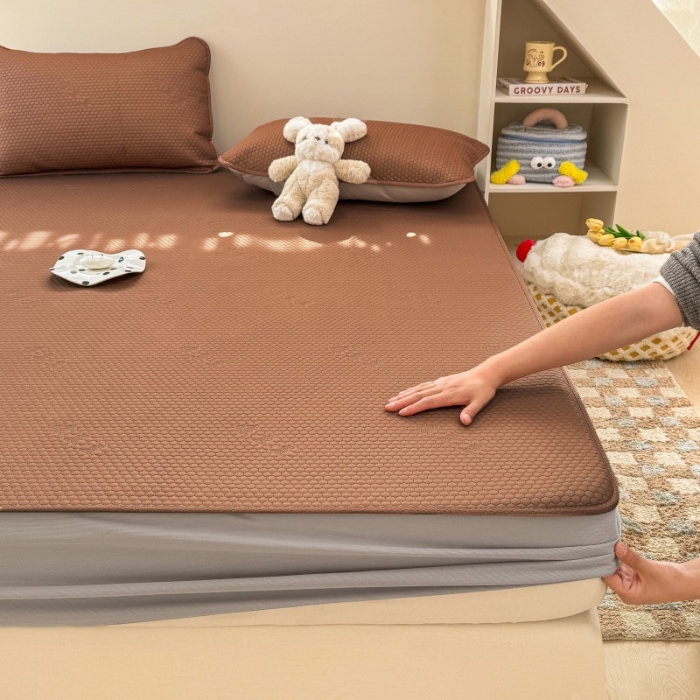 91家纺网 家纺一手货源 找家纺 阿亮家居 2025新款凉席凉豆豆单包边可水席单凉席三件套冰豆豆席 小米粒气质咖床笠款