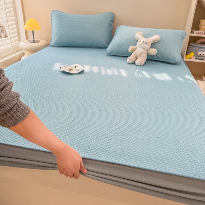 91家纺网 家纺一手货源 找家纺 阿亮家居 2025新款凉席凉豆豆单包边可水席单凉席三件套冰豆豆席 小米粒天空蓝床笠款